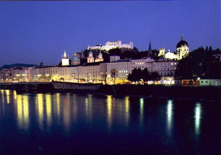 Die Mozartstadt Salzburg liegt nur wenige Kilometer entfernt